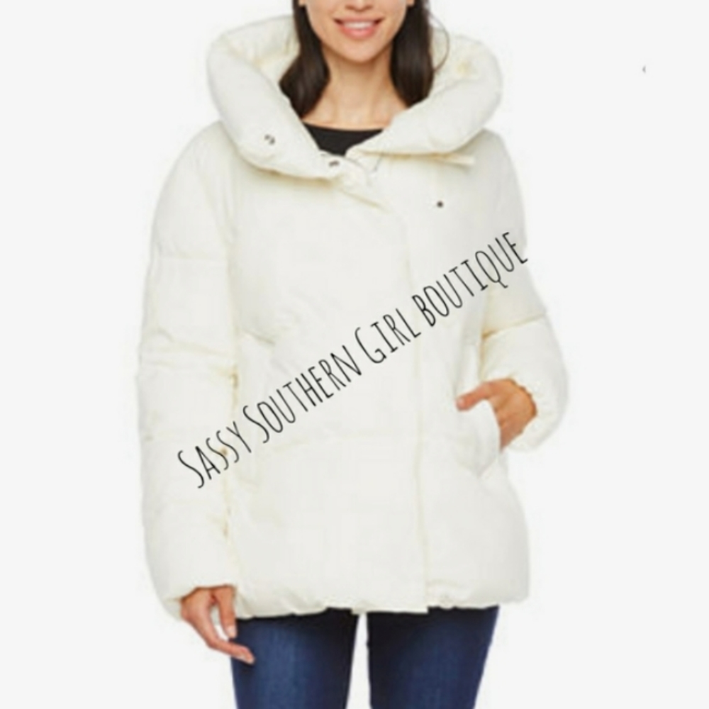 🆕⭐ Ivory white puffer down duvet jacket